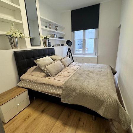 2 Bedroom Apartment 1 Floor In Blankenberge Vrijheidstraat 3 Екстериор снимка