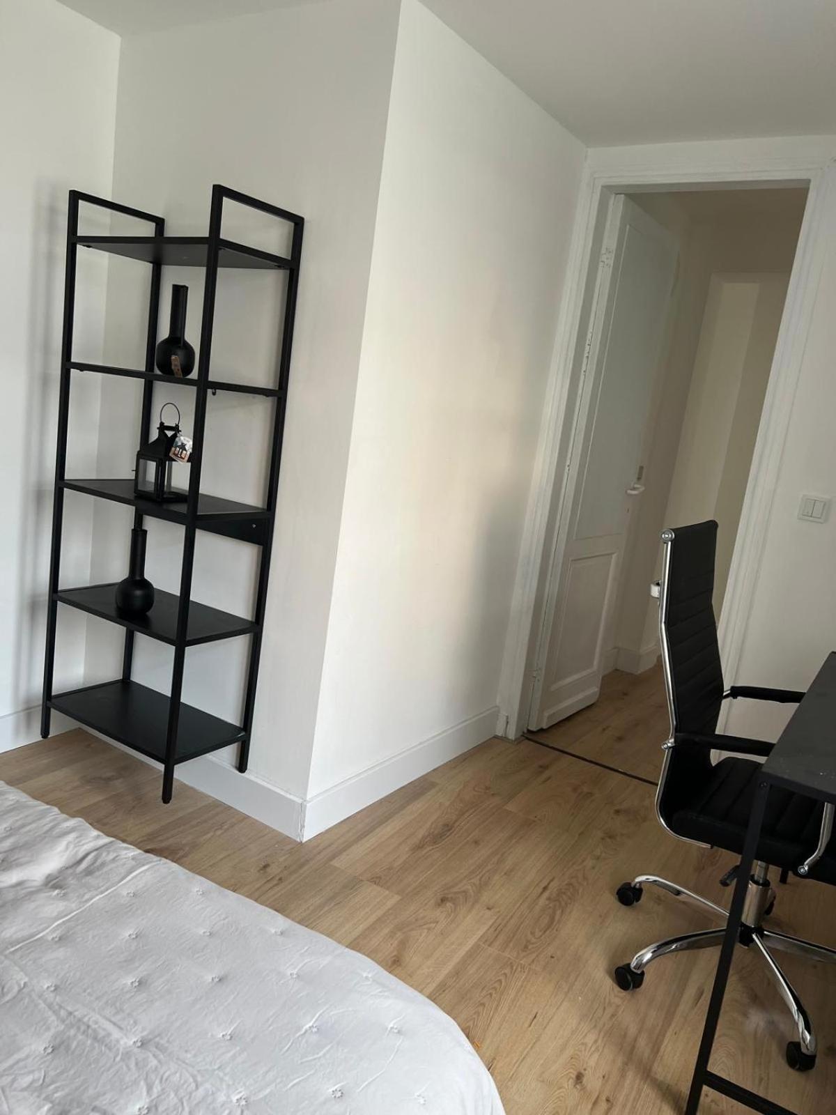 2 Bedroom Apartment 1 Floor In Blankenberge Vrijheidstraat 3 Екстериор снимка