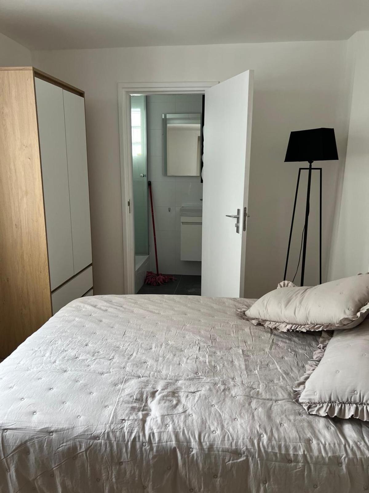 2 Bedroom Apartment 1 Floor In Blankenberge Vrijheidstraat 3 Екстериор снимка