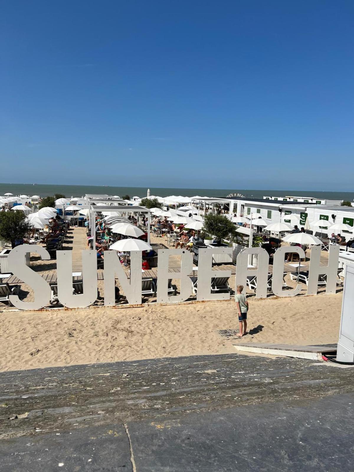 2 Bedroom Apartment 1 Floor In Blankenberge Vrijheidstraat 3 Екстериор снимка